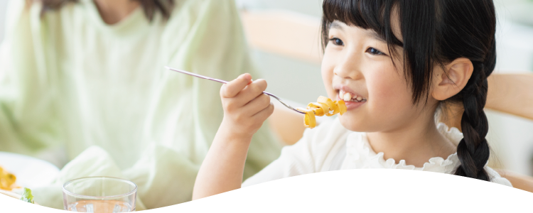 食べてる女の子